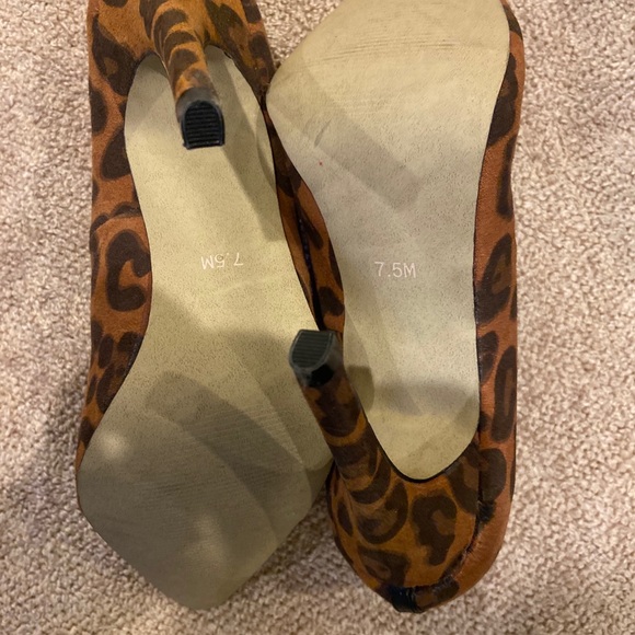 Preloved Mia heels animal print size 7.5 - Picture 9 of 9